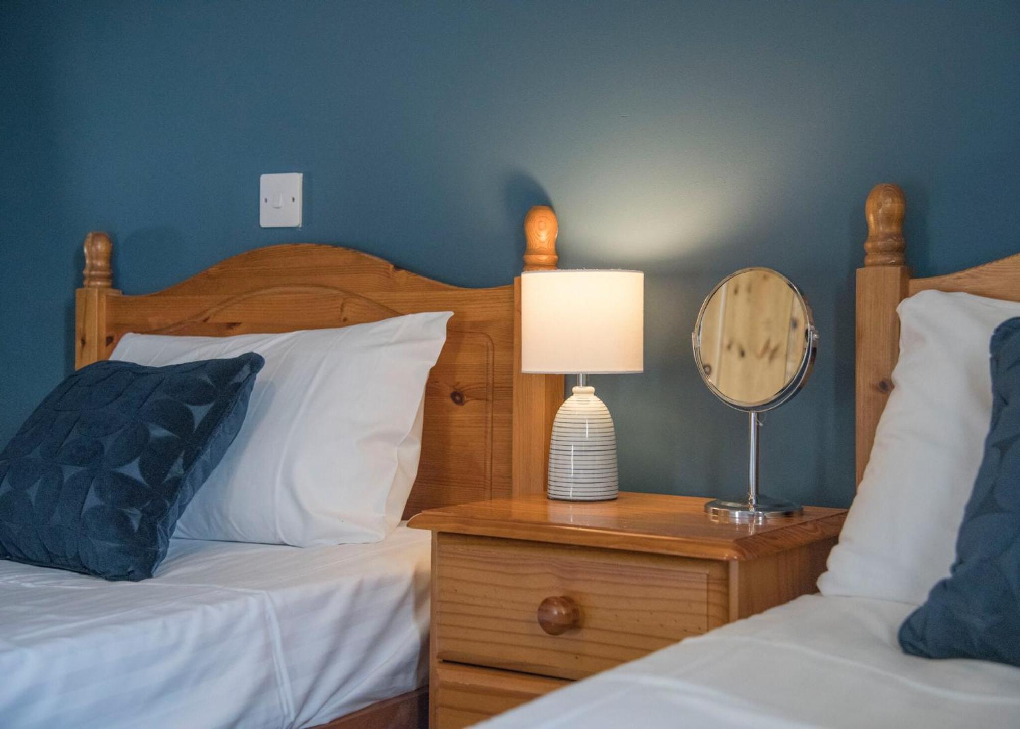 White Rose Country Cottages Thormanby Экстерьер фото