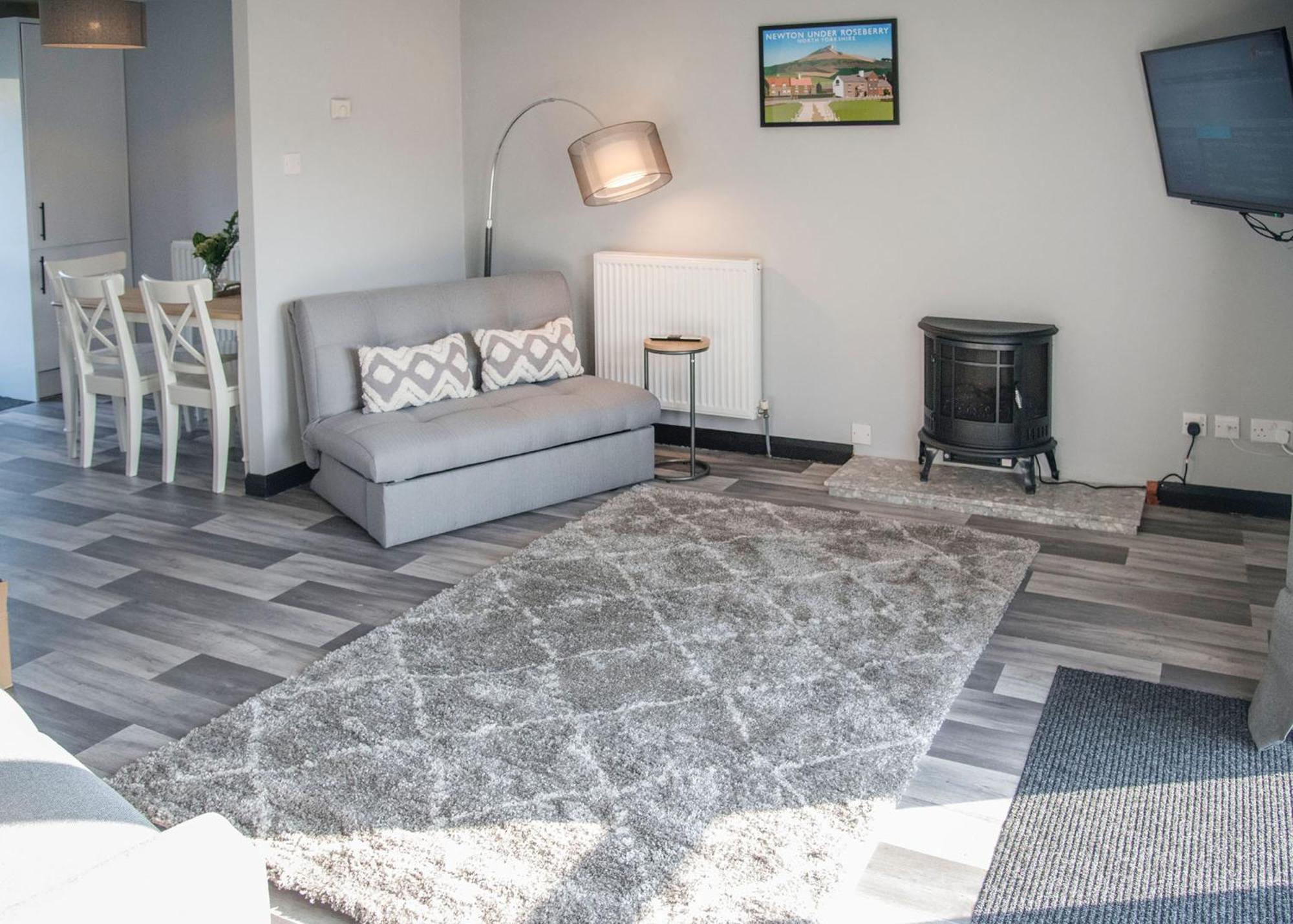 White Rose Country Cottages Thormanby Экстерьер фото
